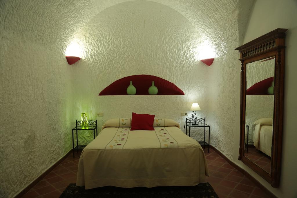 Cuevas La Chumbera Guest House Benalua de Guadix Exterior photo